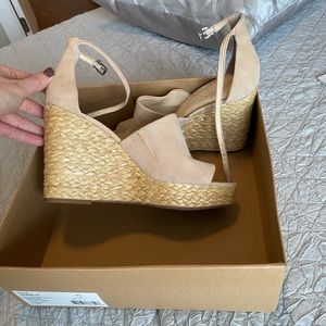 Jessica Simpson Sand/Nude platform wedges!